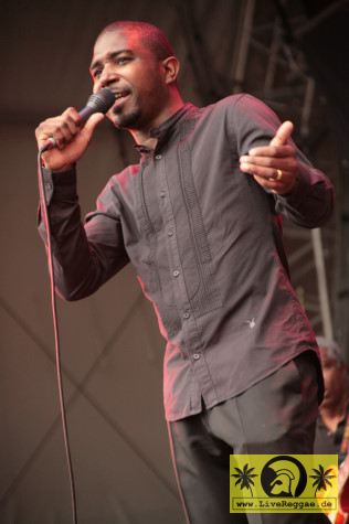 Bitty McLean (UK) with The Taxigang 24. Summer Jam Festival - Fuehlinger See, Koeln - Red Stage 05. Juli 2009 (16).JPG